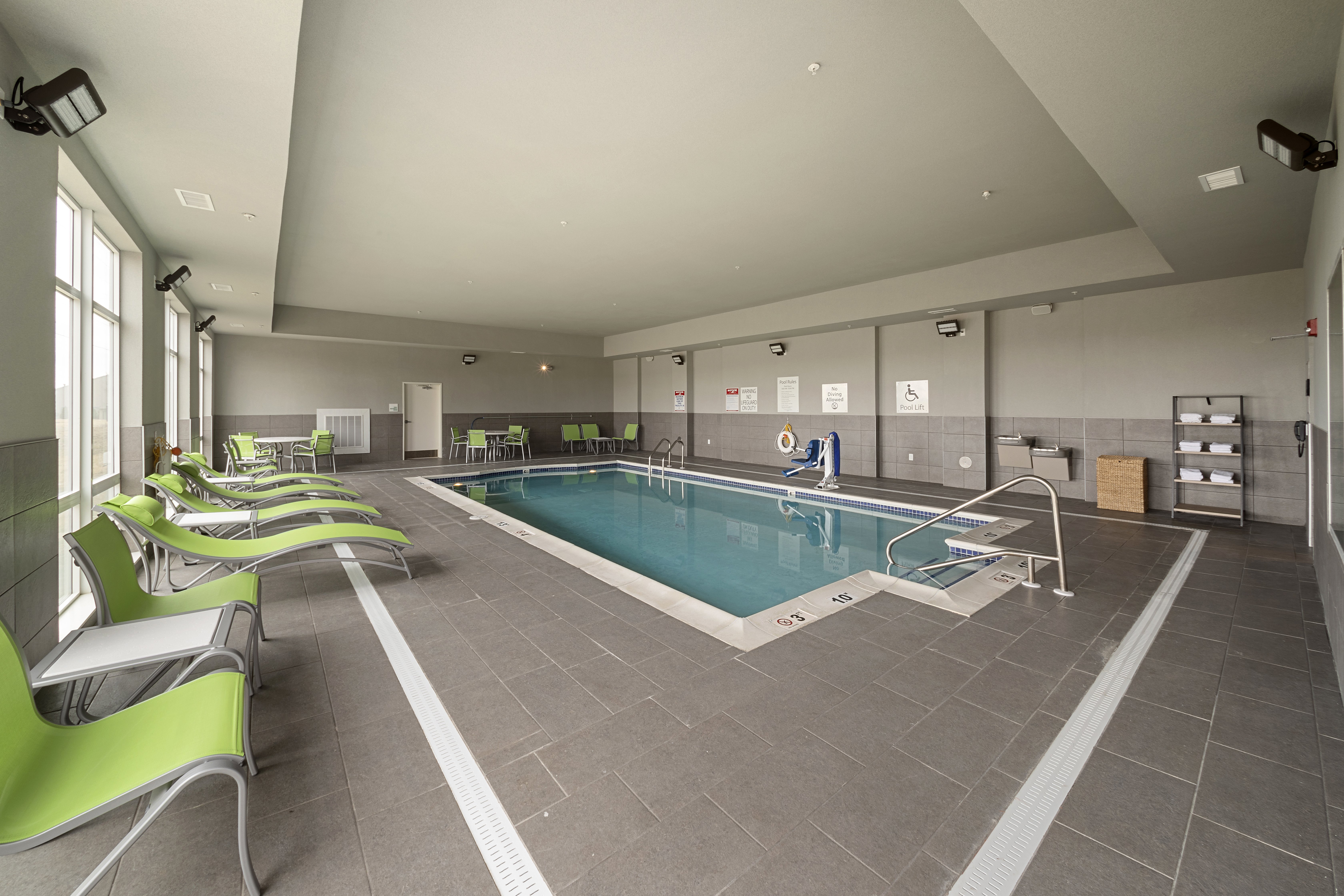 Holiday Inn Hotel Suites Decatur 28/69