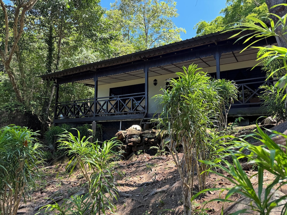 Minang Cove Resort & Spa 4/30