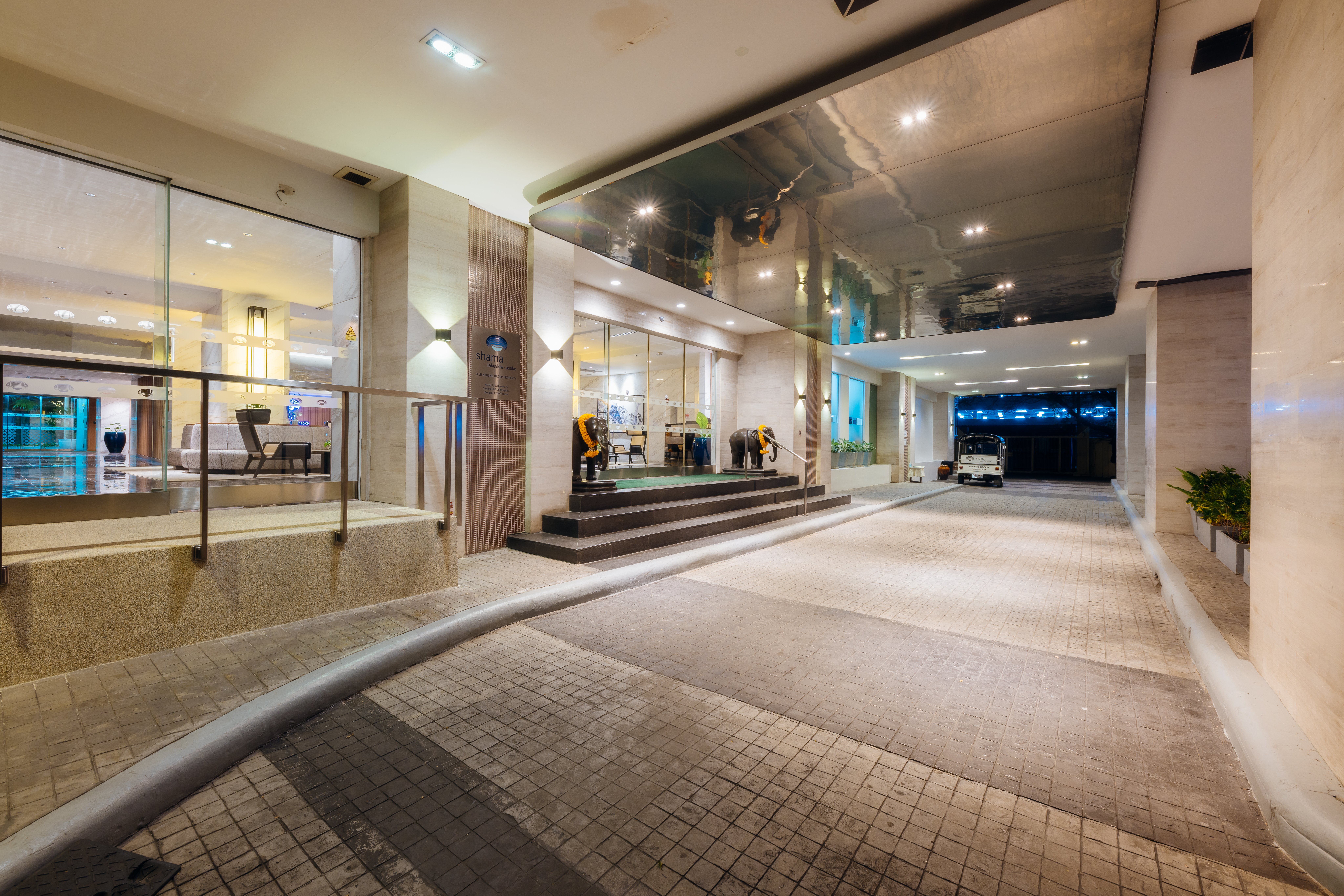 Shama Lakeview Asoke Bangkok 68/73