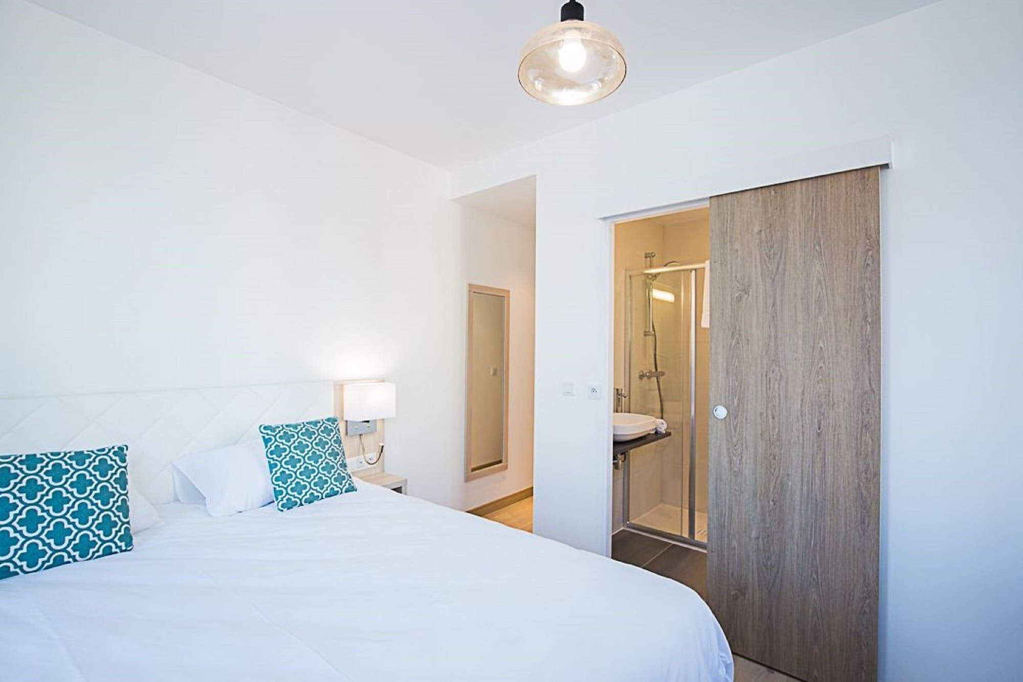 Hotel Ambassadeur 6/22