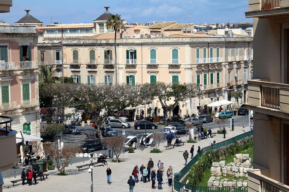 Residence Arco Antico 70/77