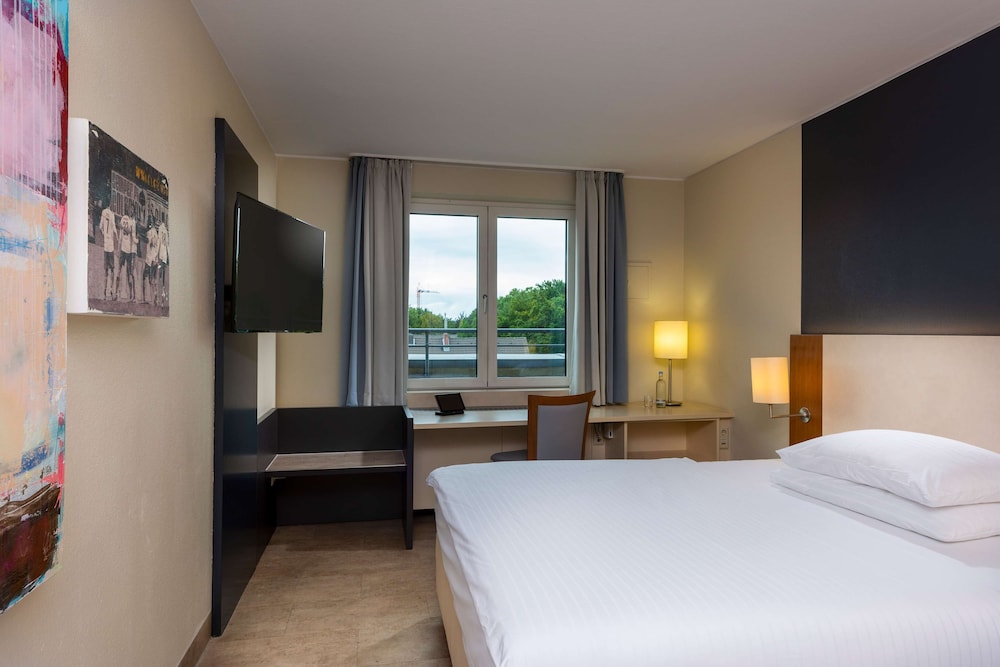 ESSENTIAL, SINGLE BED