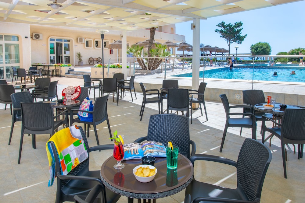 Hotel Club Eloro 26/50
