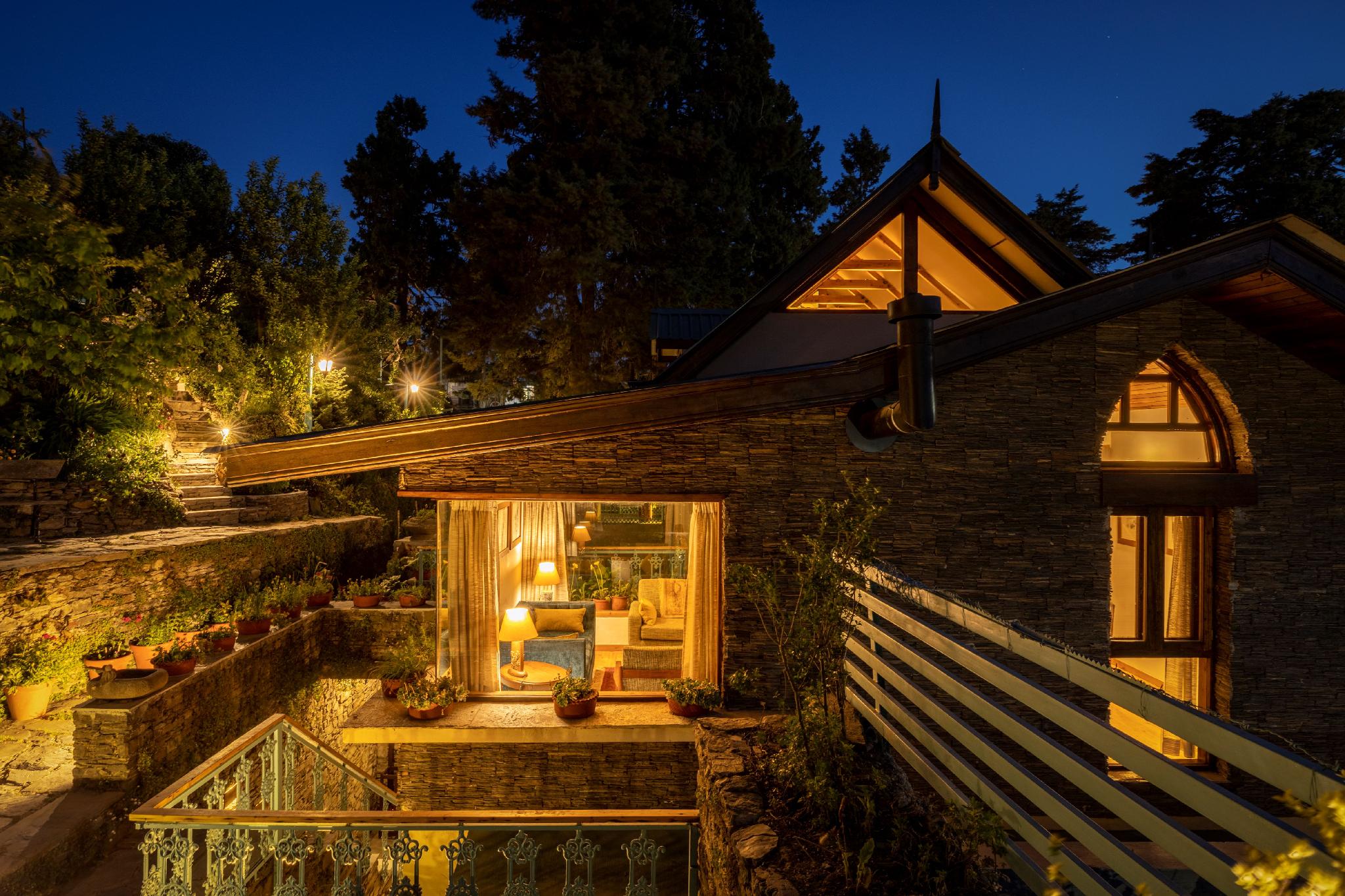 Ama Stays & Trails Ballyhack Cottage, Shimla 4/29
