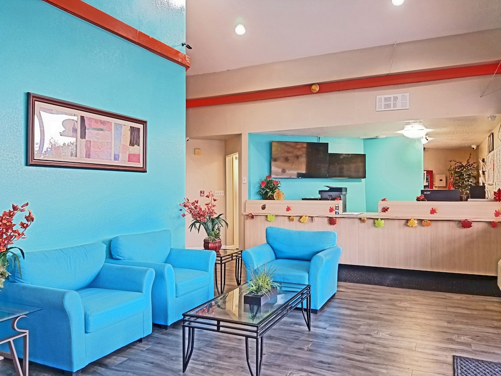 Howard Johnson by Wyndham Houston Hobby Airport 40/61