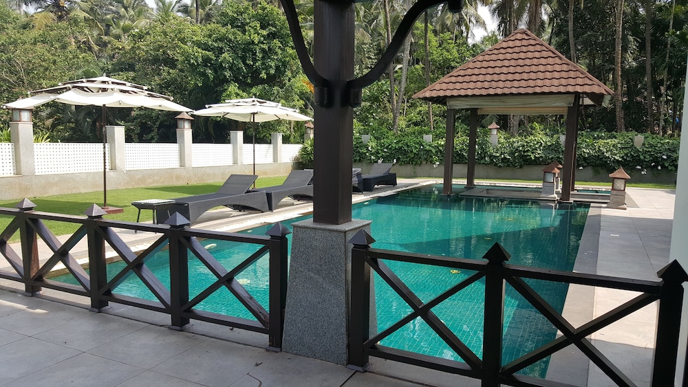 The Lalit Resort And Spa Bekal 65/68