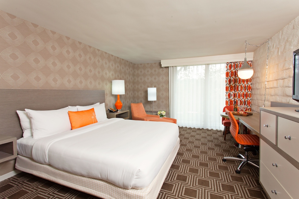 The Garland Hotel 6/50
