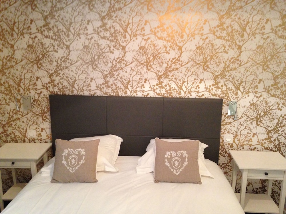 Central Hotel 24/51