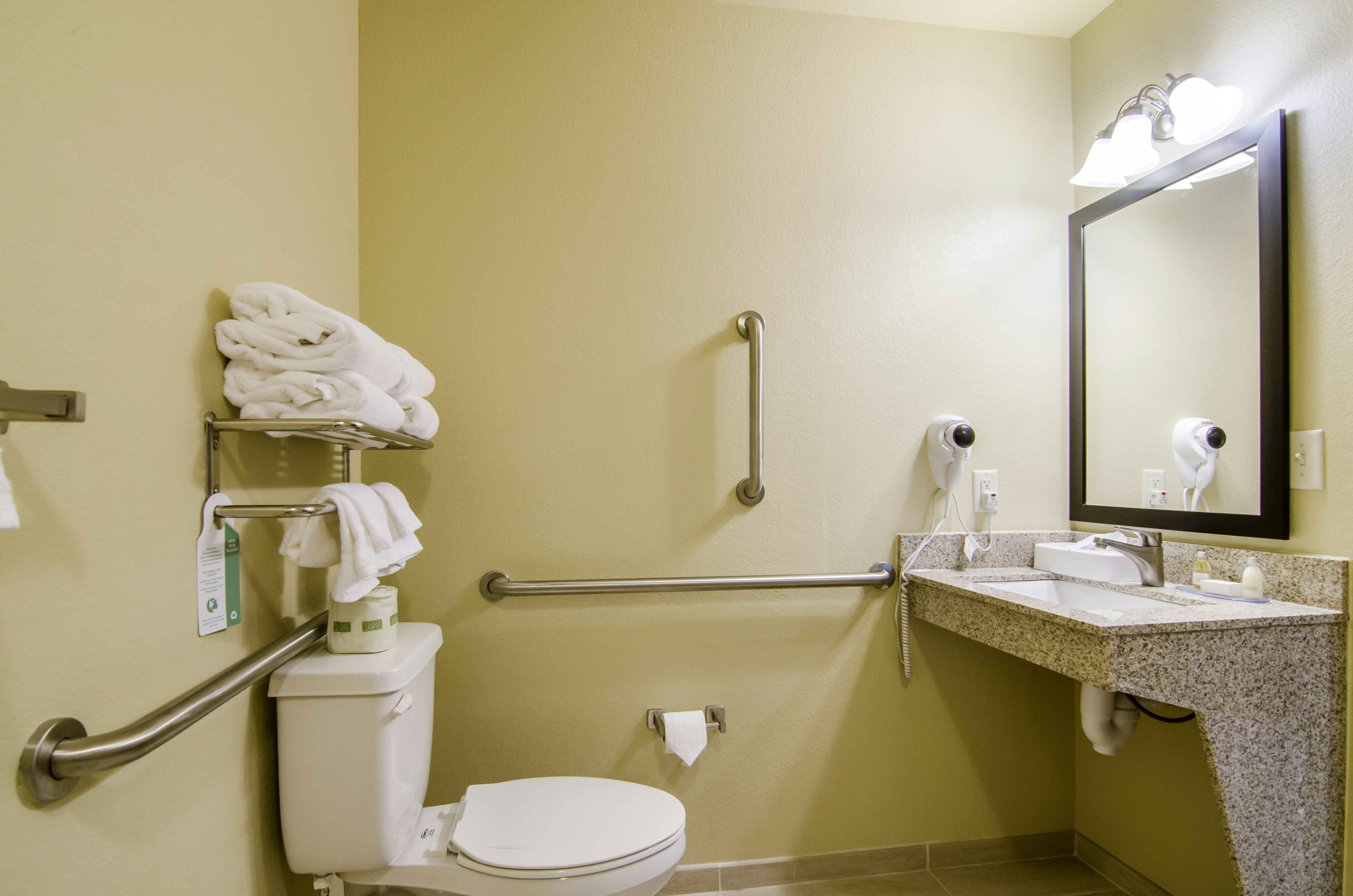 Cobblestone Inn & Suites - Oberlin 54/57