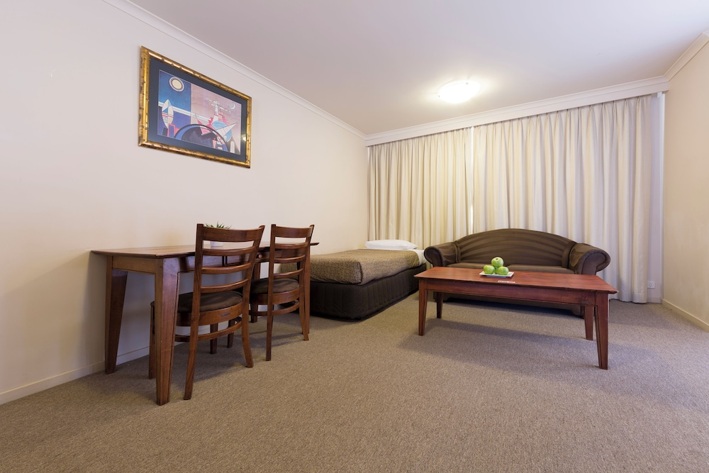 Best Western Plus Canberra Central Apartments 23/37