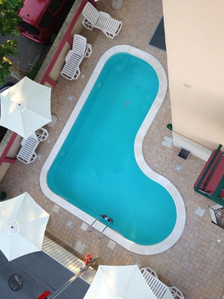 Hotel Aron 49/50
