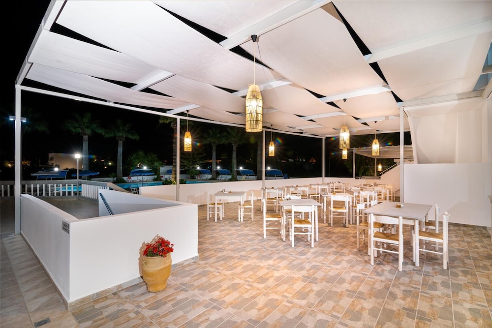 Sabina Hotel 30/53