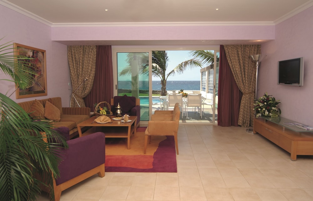 منتجع موفنبيك النورس جدة(Movenpick Resort Al Nawras Jeddah) 38/60