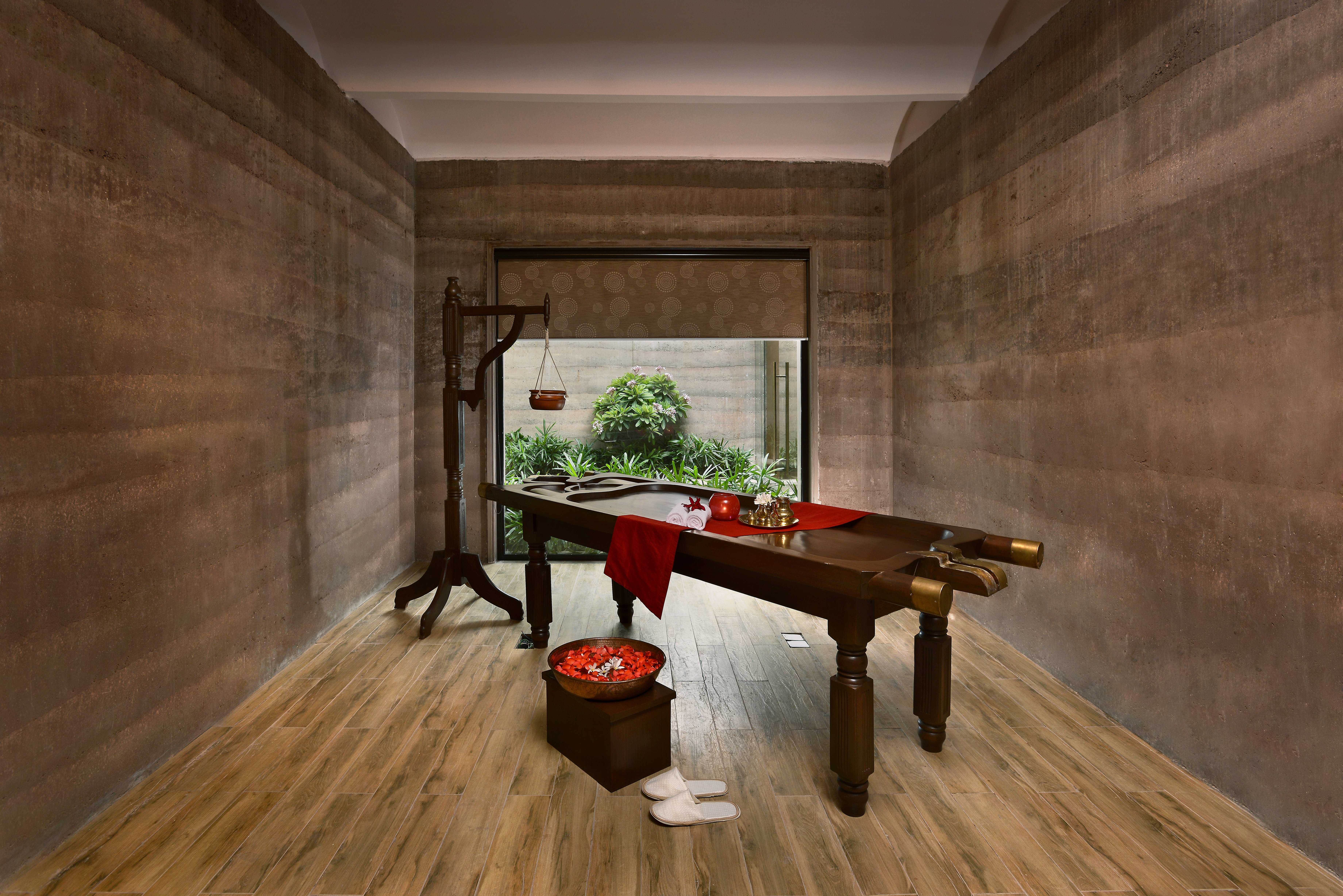 THE LALIT MANGAR 22/52