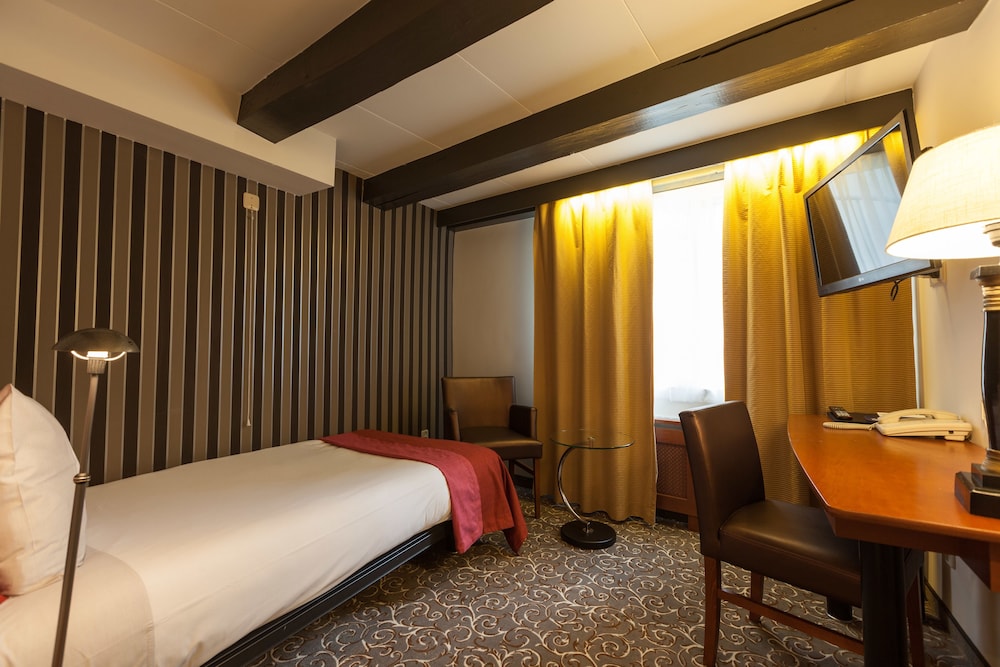 Grand Museum Hotel, BW Signature Collection 32/64