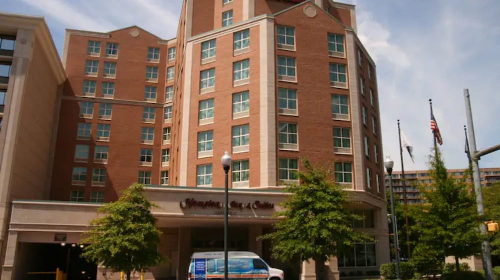 Hampton Inn & Suites Arlington Crystal City DCA
