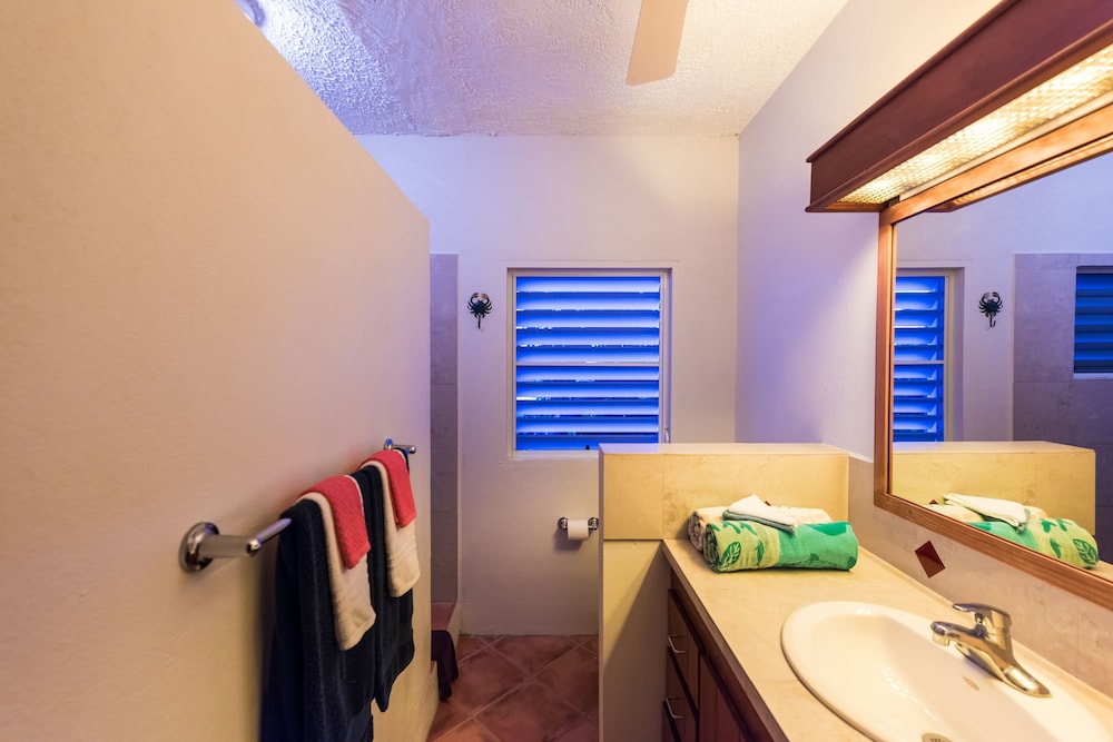 White Bay Villas 47/50