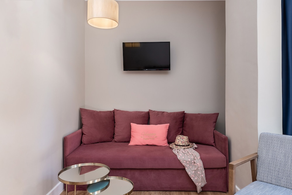 Viaggio Elegant Rooms 31/50