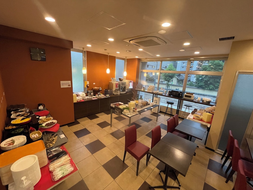 Urbain Hiroshima Central 28/40
