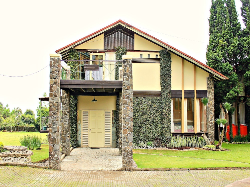 De Villa I Istana Bunga 1/13