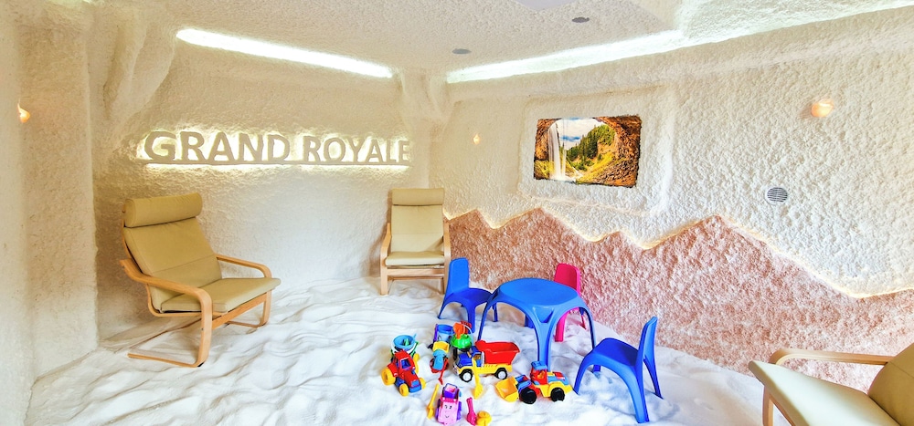 Grand Royale Apart Hotel & Spa 40/50
