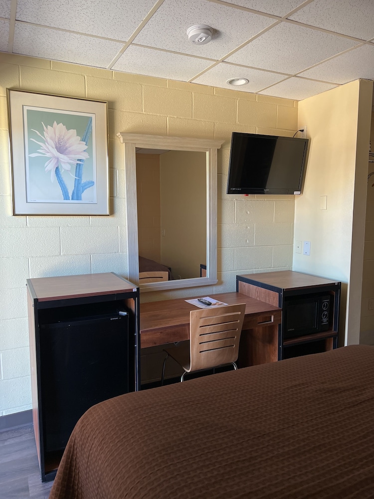 Executive Inn and Suites Lackland AFB 8/17