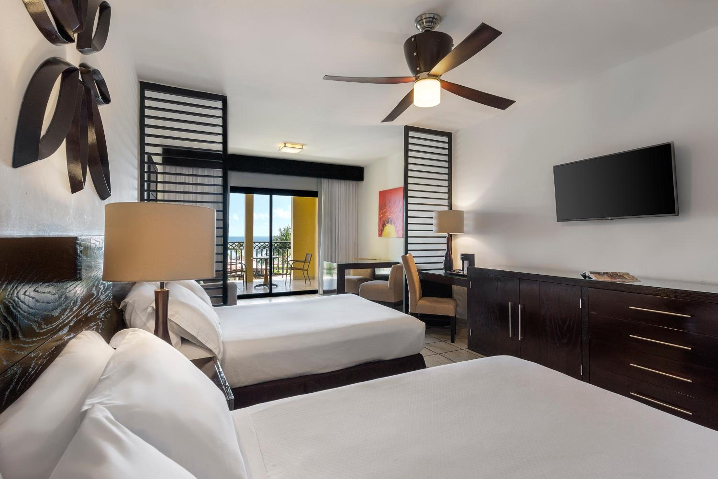 EL BESO, JUNIOR SUITE, OCEAN VIEW