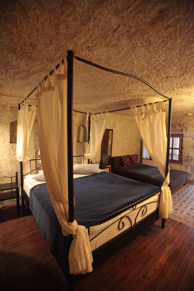 Roca Cappadocia 47/50