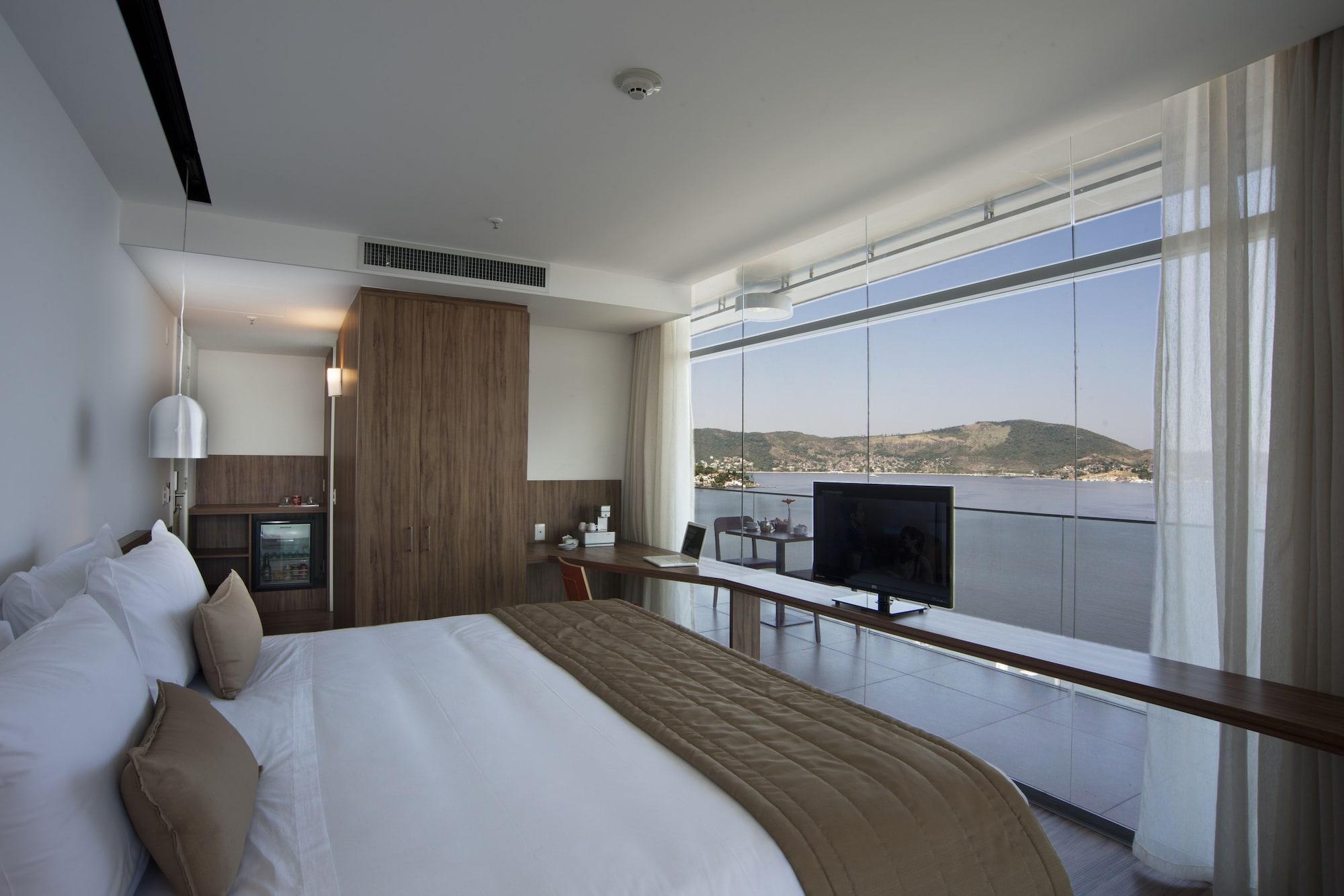 Deluxe, Ocean View