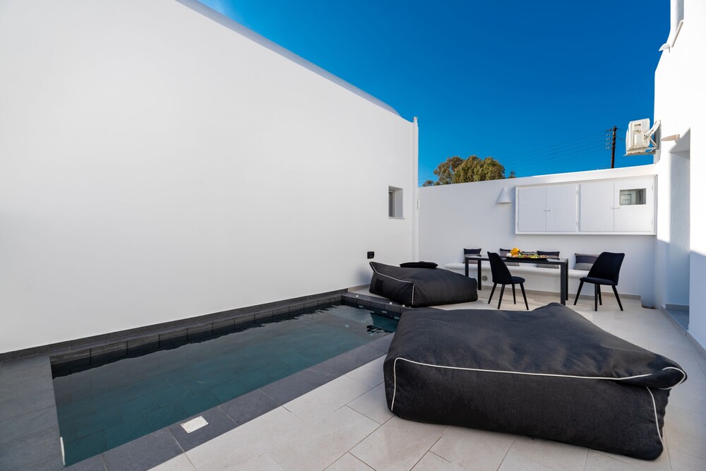 Filoxenia Luxury Villas 18/38