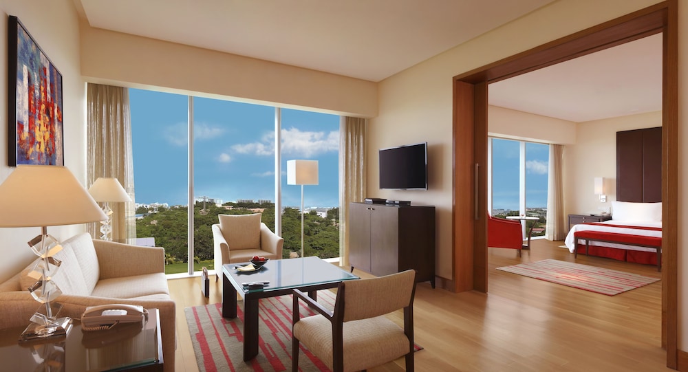 Trident Hyderabad 28/54