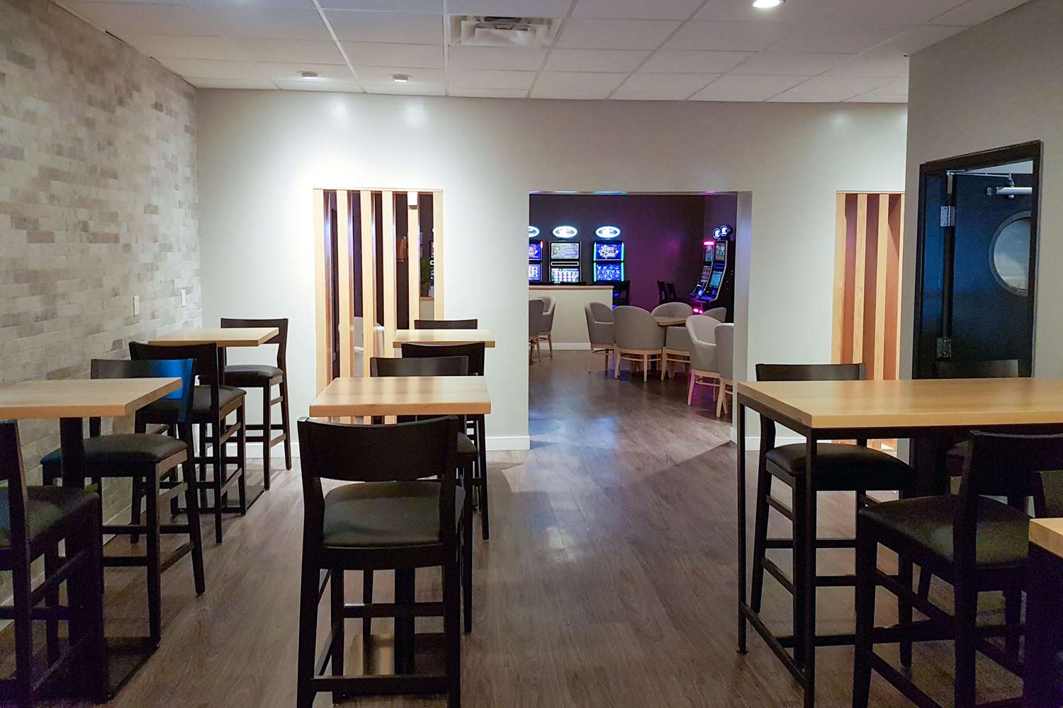Radisson Hotel & Conference Centre West Edmonton, AB 19/33