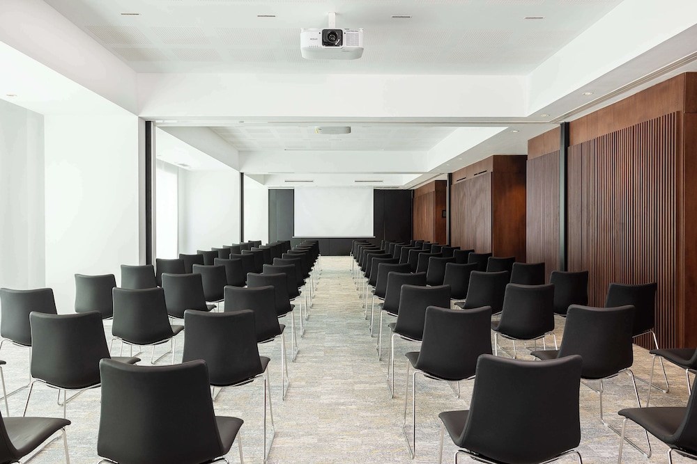 Radisson Hotel Tunis City Center 57/65