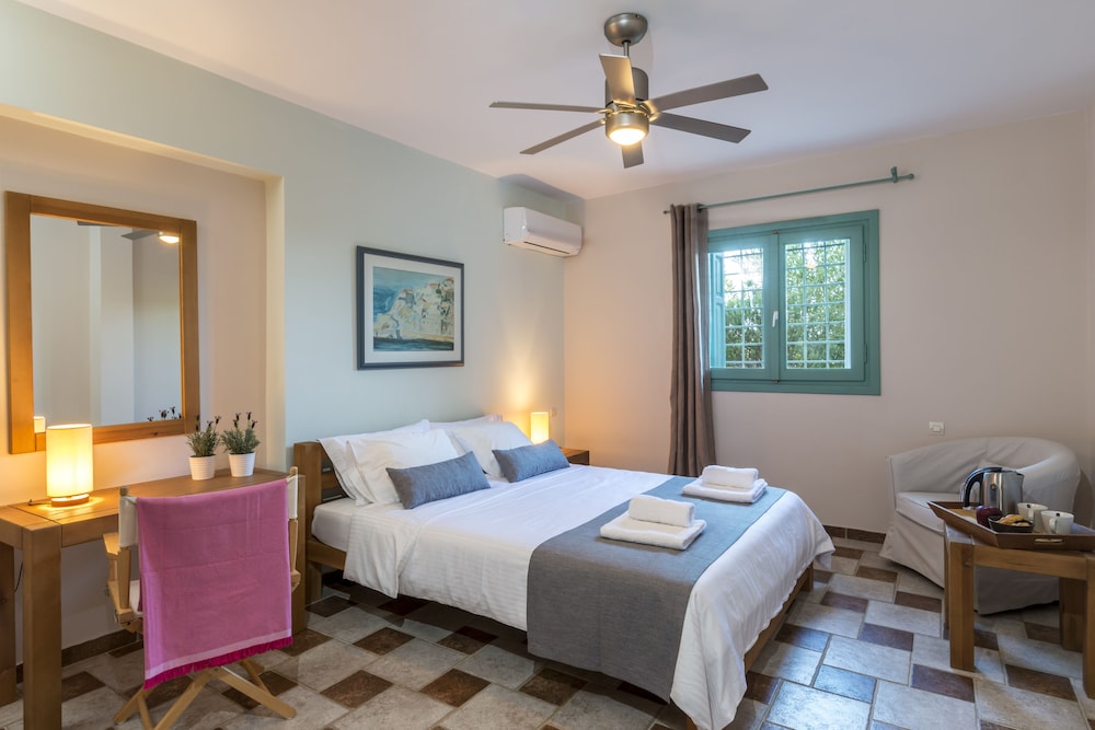 Electra Beachfront Villa 11/50