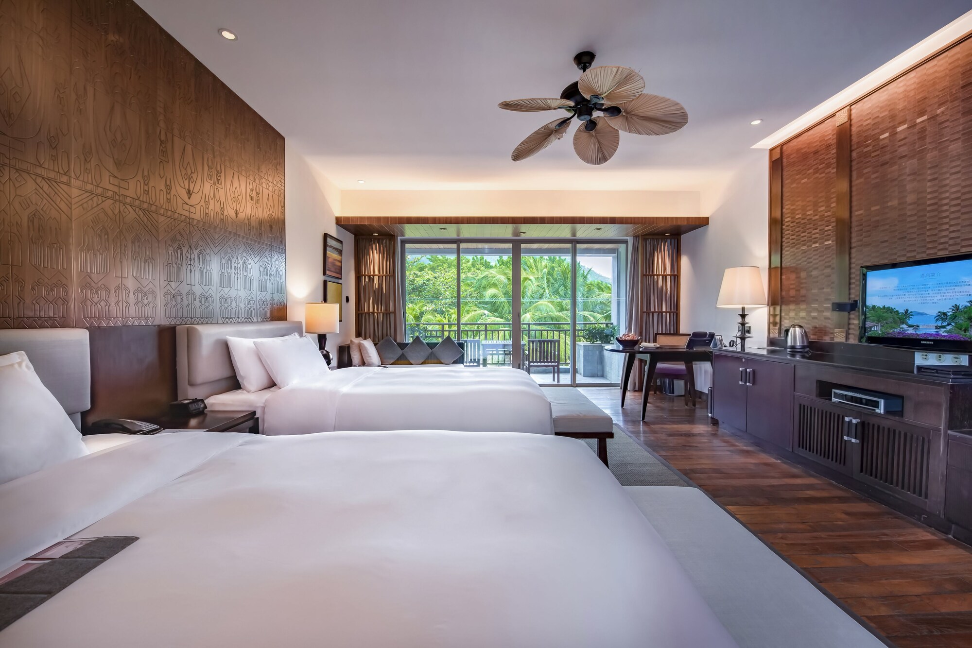 غرفة بسريرين مزدوجين بإطلالة على الحديقة بشرفة، Le Meridien Shimei Bay Beach Resort & Spa 2/10