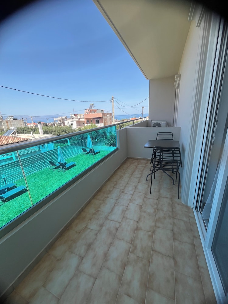 Aestas Apts 28/50
