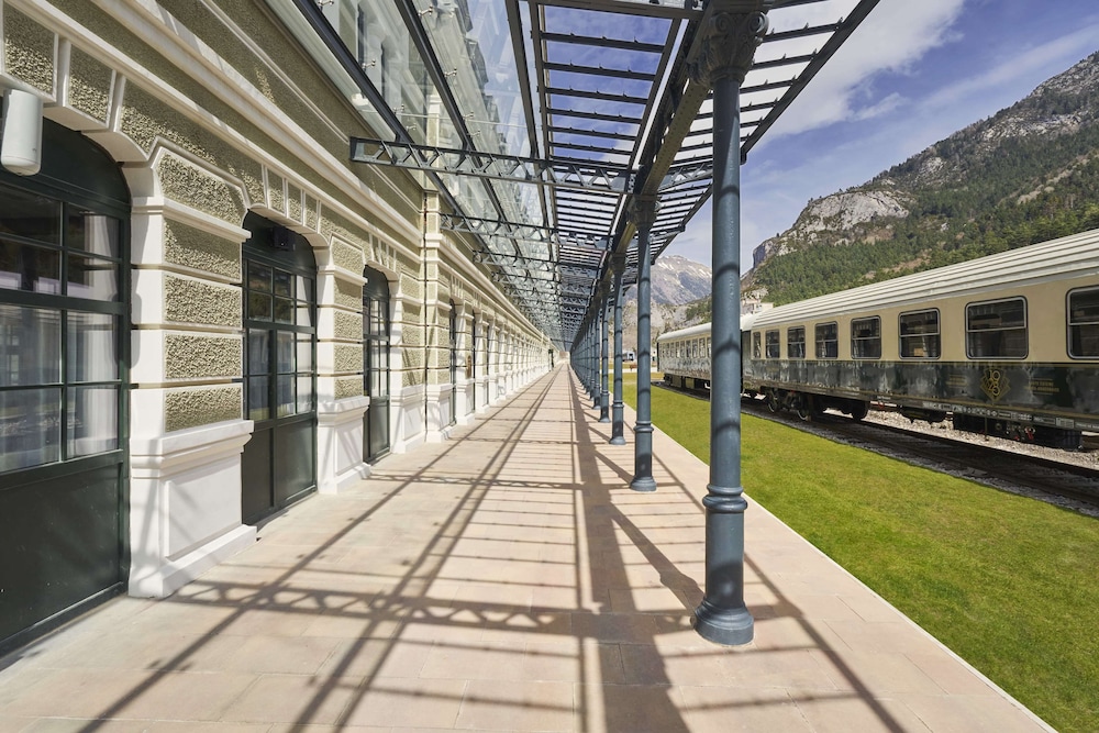 Canfranc Estación, a Royal Hideaway Hotel 59/62