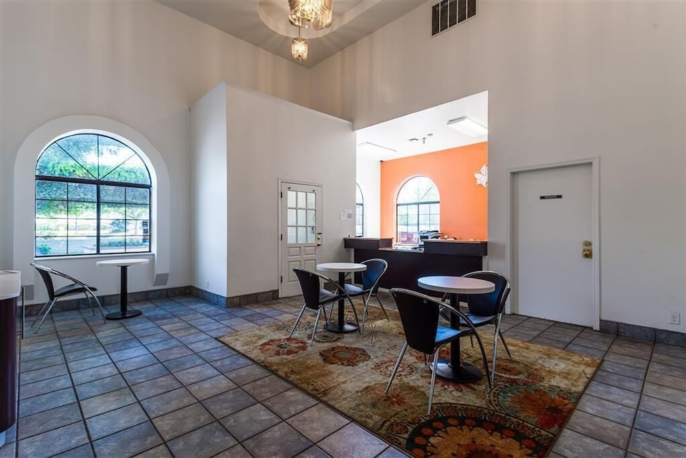 Studio6 Suites Cameron Park, CA - Folsom 23/40