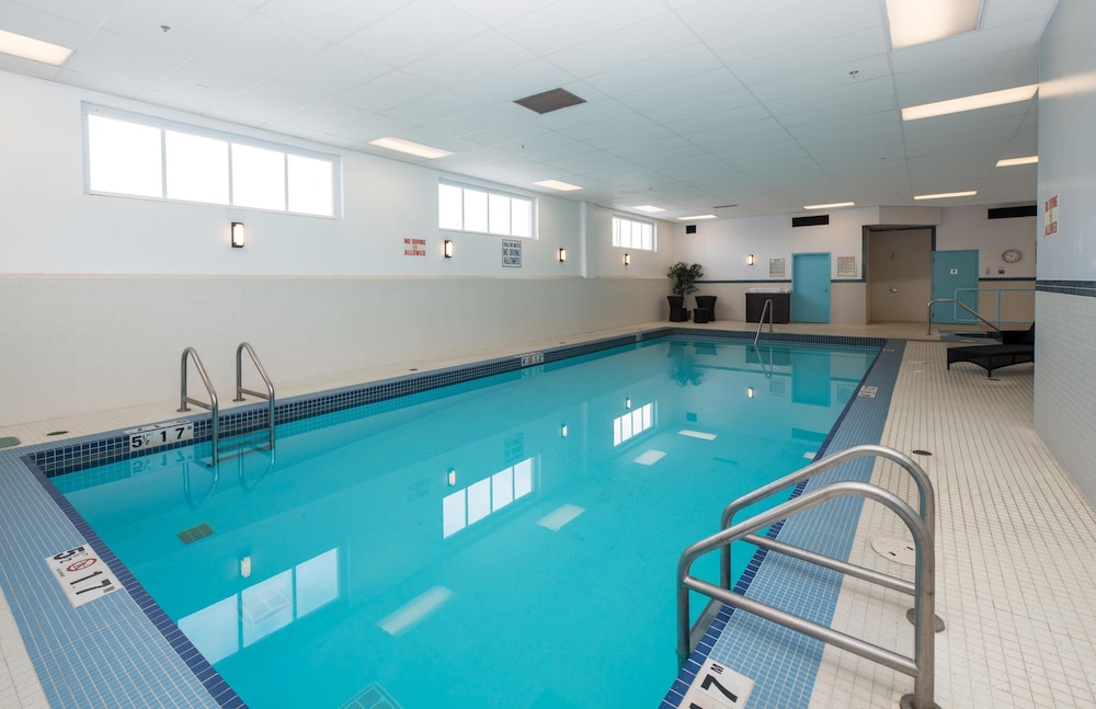 Coast Lethbridge Hotel and Conference Centre 23/50