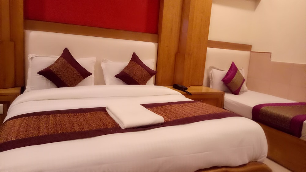 غرفة ديلوكس بسرير مزدوج، Hotel Kumar Palace 2/10