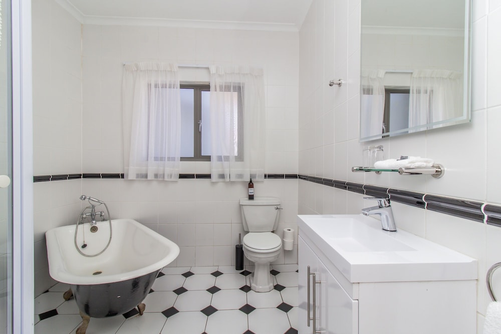 Sandbaai Country House 48/50