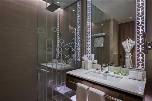 غرفة ديلوكس بسرير مزدوج أو سريرين منفصلين، Mysk Al Mouj Hotel 2/2