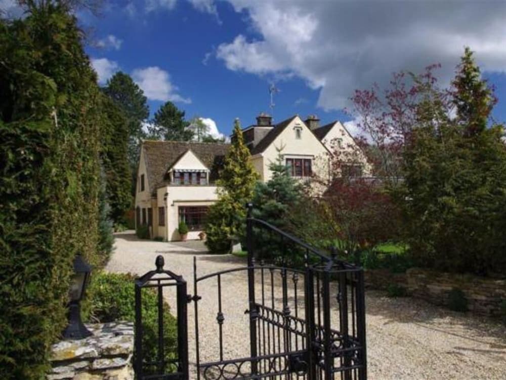 Coombe House 50/62