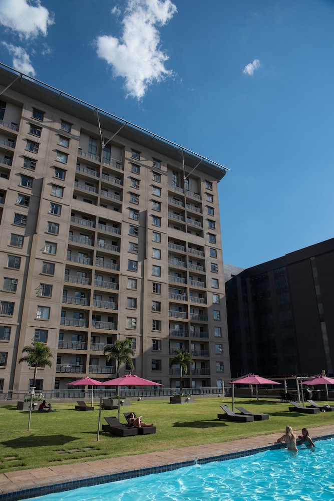 Westpoint Executive Suites - Apartments 6/70