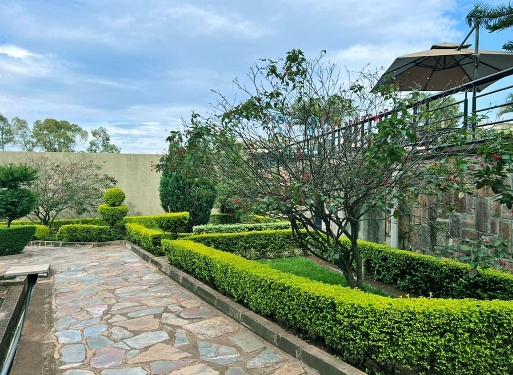 Nobleza Hotel 43/50