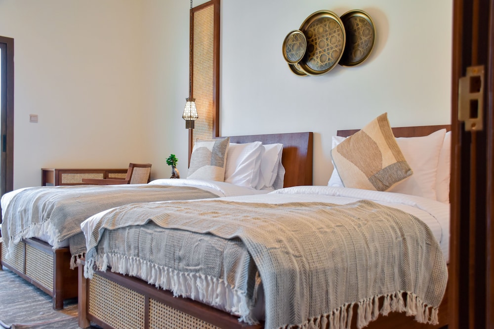 Western Hotel Liwa 10/50