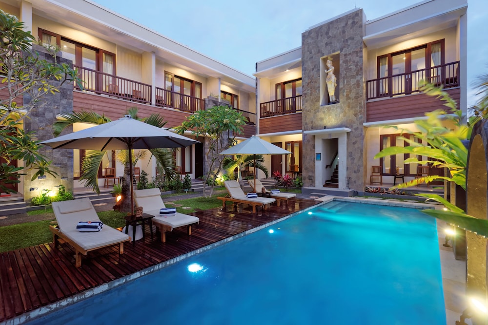 U Tube Hotel & Spa 63/66