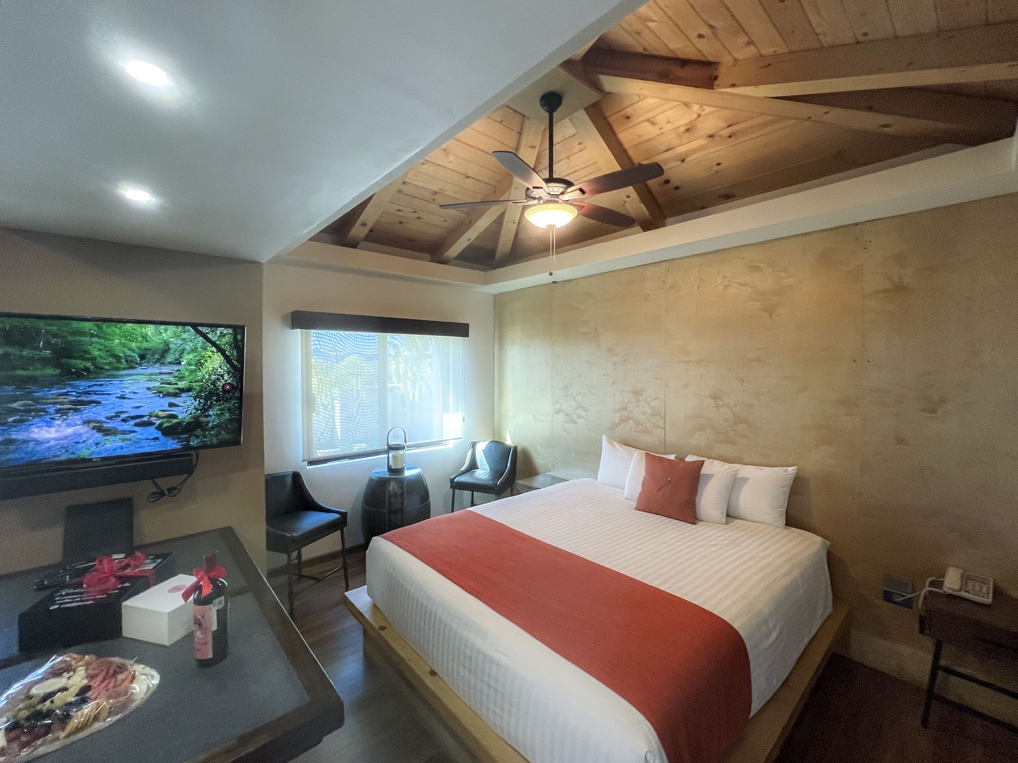 Master, Suite, King Bed, Sofa, Terrace, Bottega Hotel Boutique 3/4
