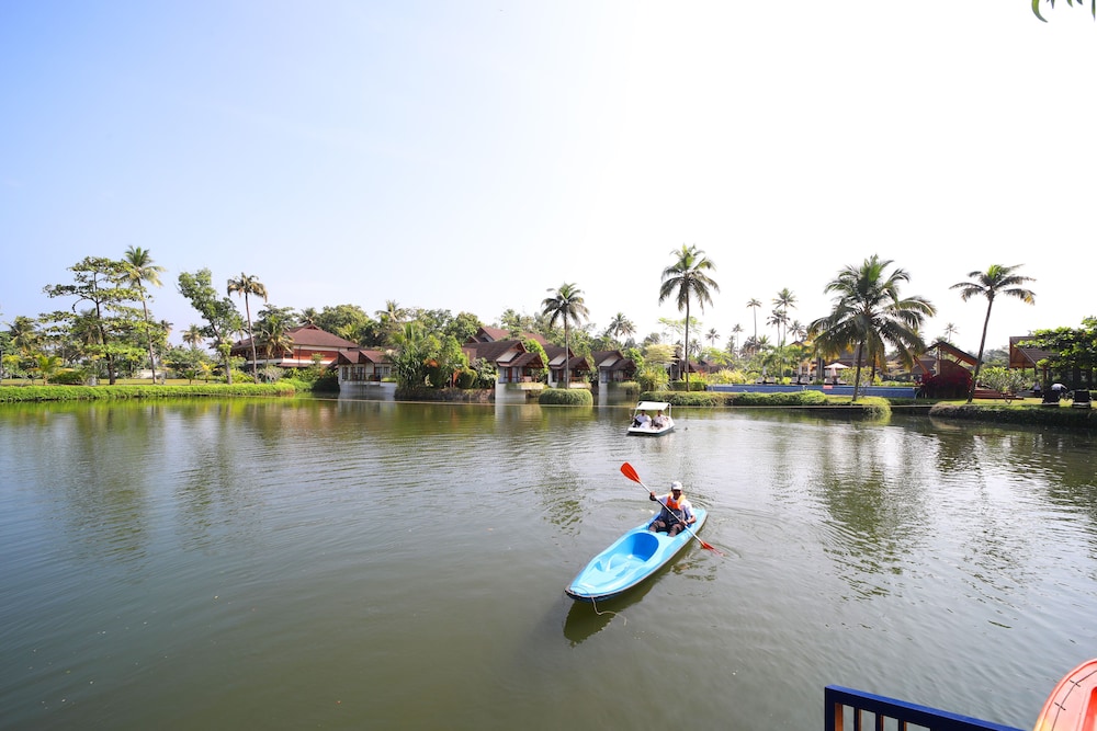 Gokulam Grand Resort and Spa Kumarakom 37/50