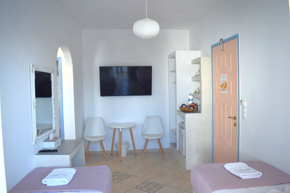 Virginia Studios & Apartments 30/49